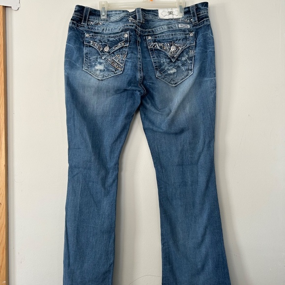 ❄️Mid Rise Boot Cut Bling Jeans - Picture 5 of 16